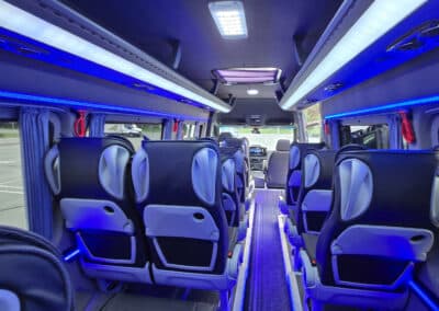 Unutrasnjost minibusa